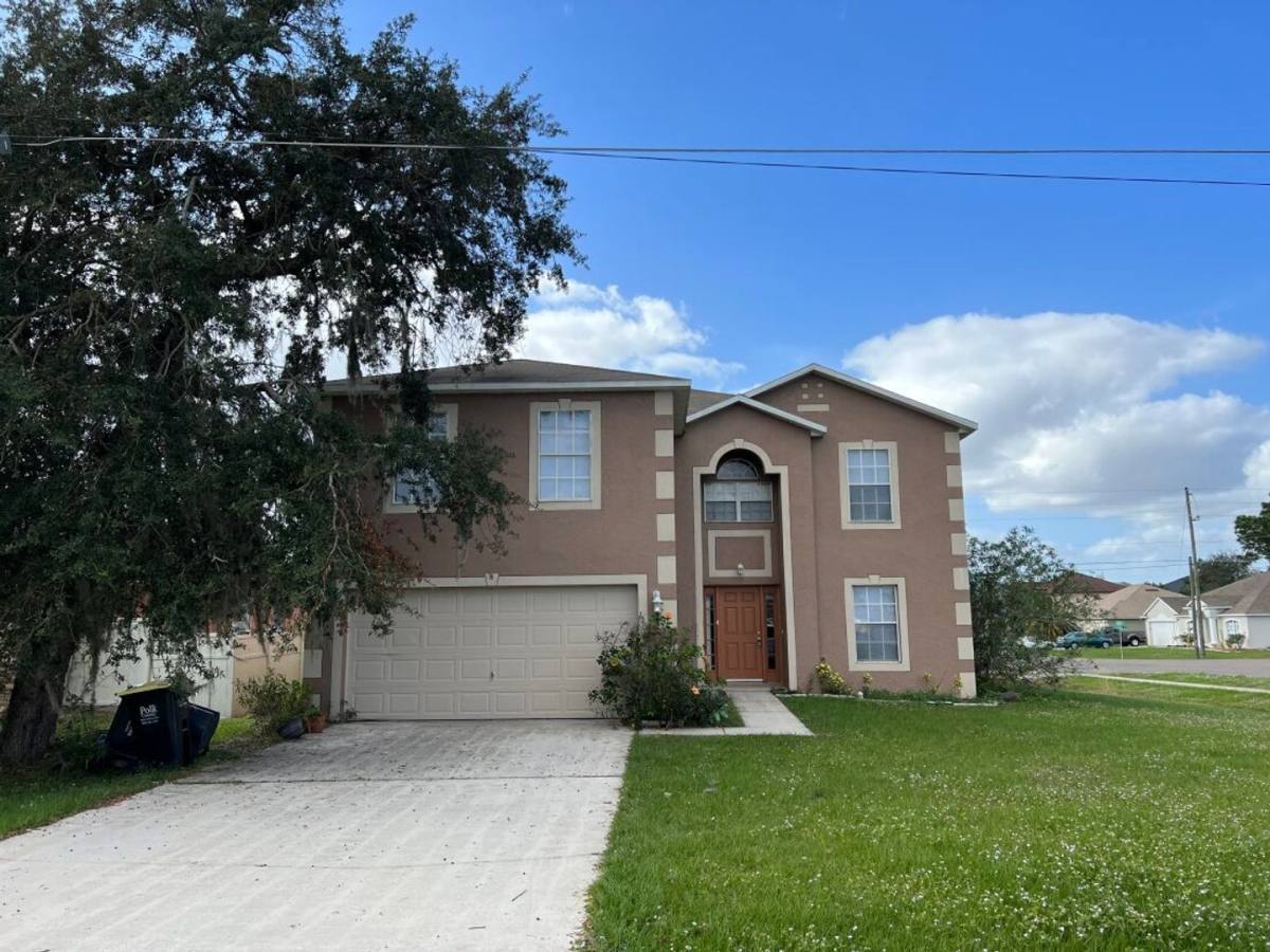 House for rent at 1761 Pompano Dr, Kissimmee, FL 34759