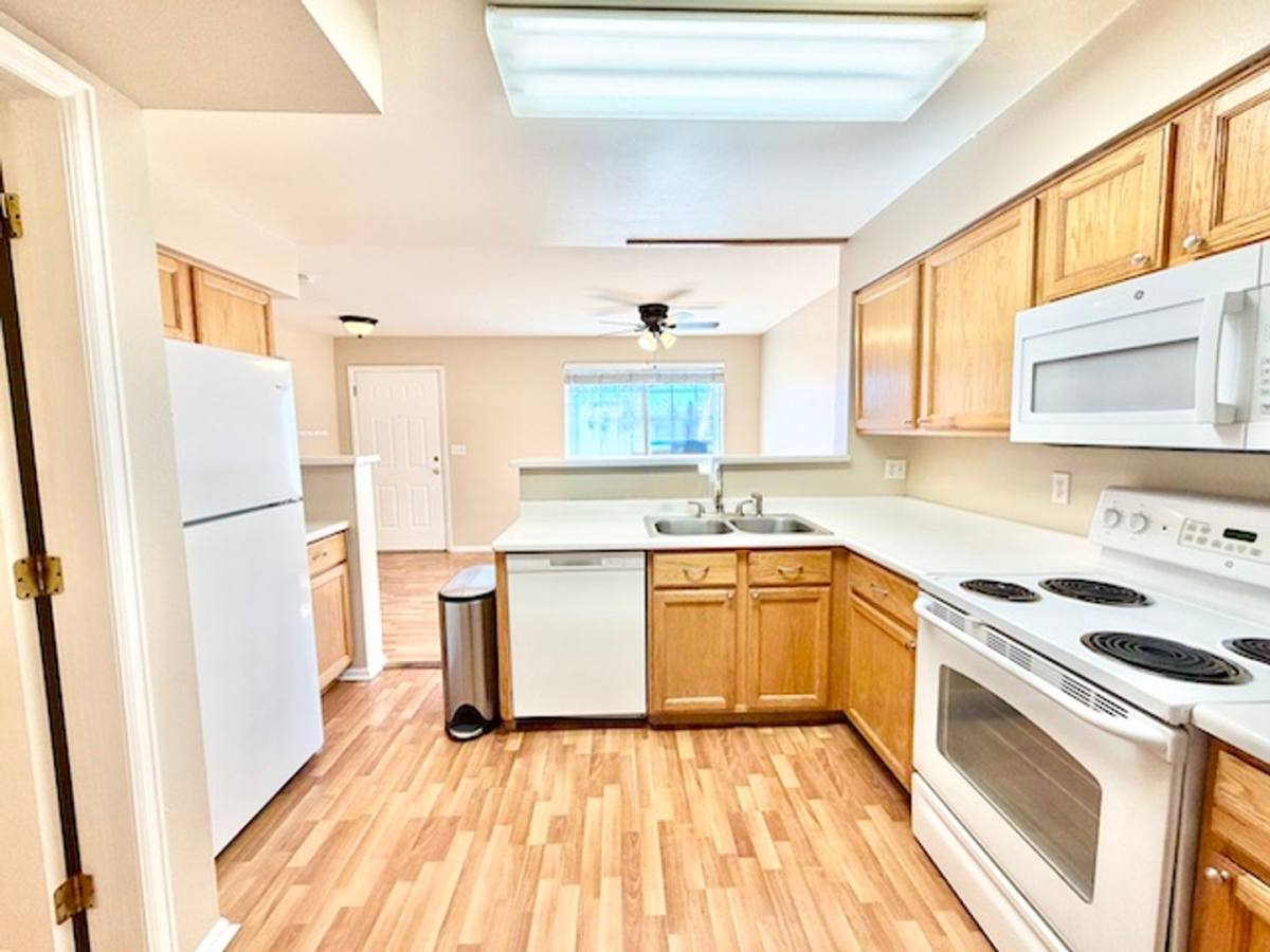 Townhouse for rent at 1085 W 112th Ave, Denver, CO 80234