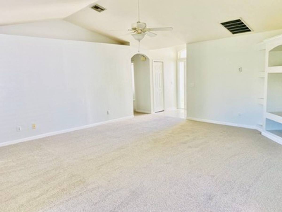 House for rent at 18477 Sunflower Rd, Fort Myers, FL 33967