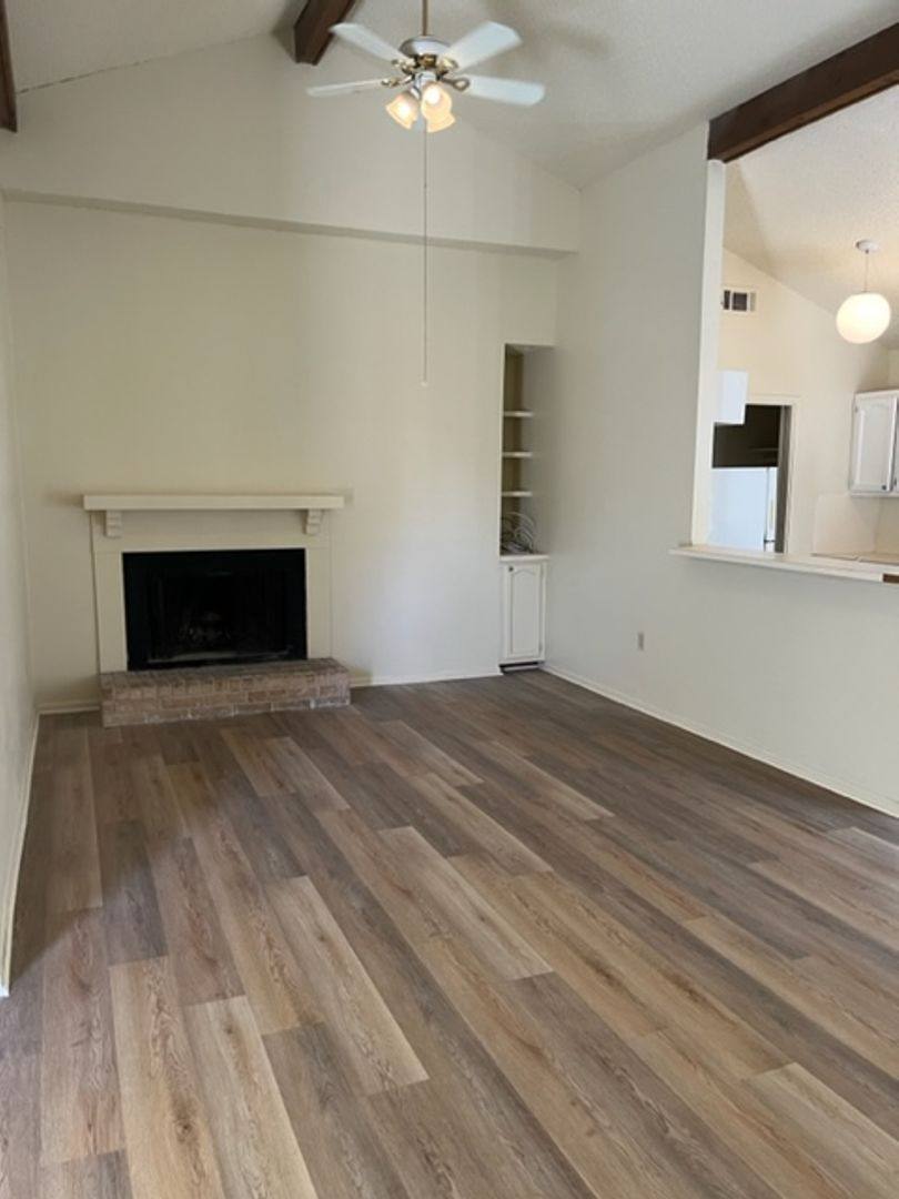 Apartment for rent at 8010 Pennth Ave, Baton Rouge, LA 70809