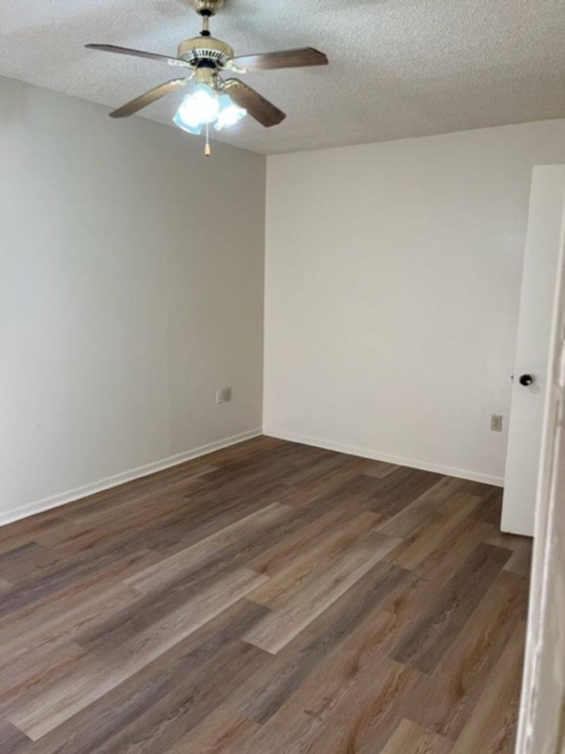 Apartment for rent at 8010 Pennth Ave, Baton Rouge, LA 70809