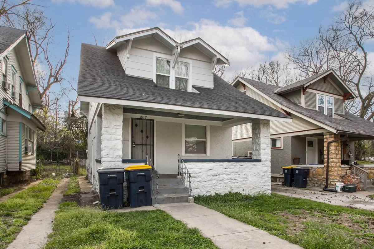 House for rent at 3817 S Benton, Kansas City, MO 64128