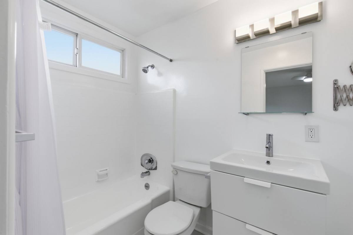 Apartment for rent at 1453 S Westgate Ave, Los Angeles, CA 90025