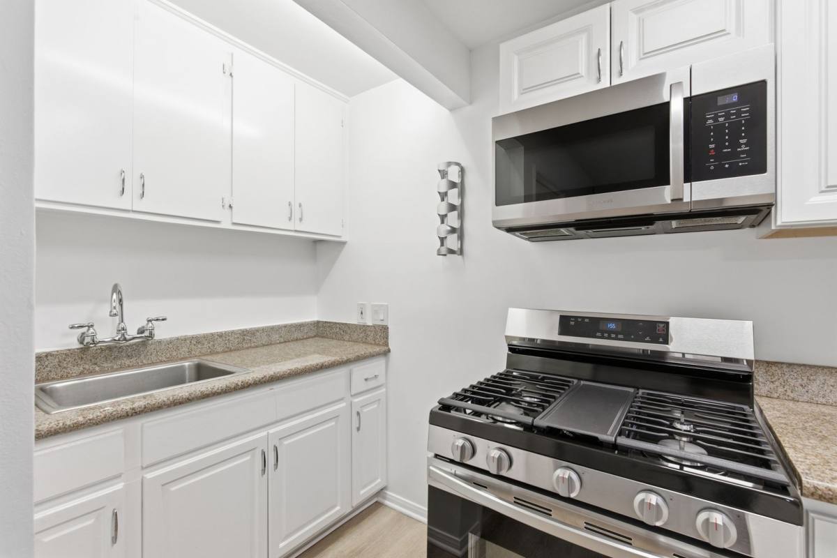Apartment for rent at 1453 S Westgate Ave, Los Angeles, CA 90025
