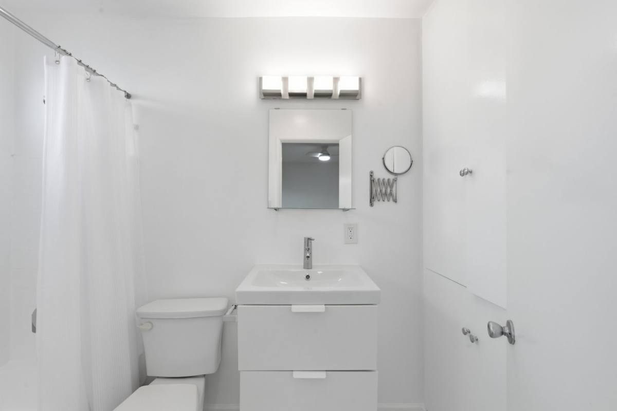 Apartment for rent at 1453 S Westgate Ave, Los Angeles, CA 90025