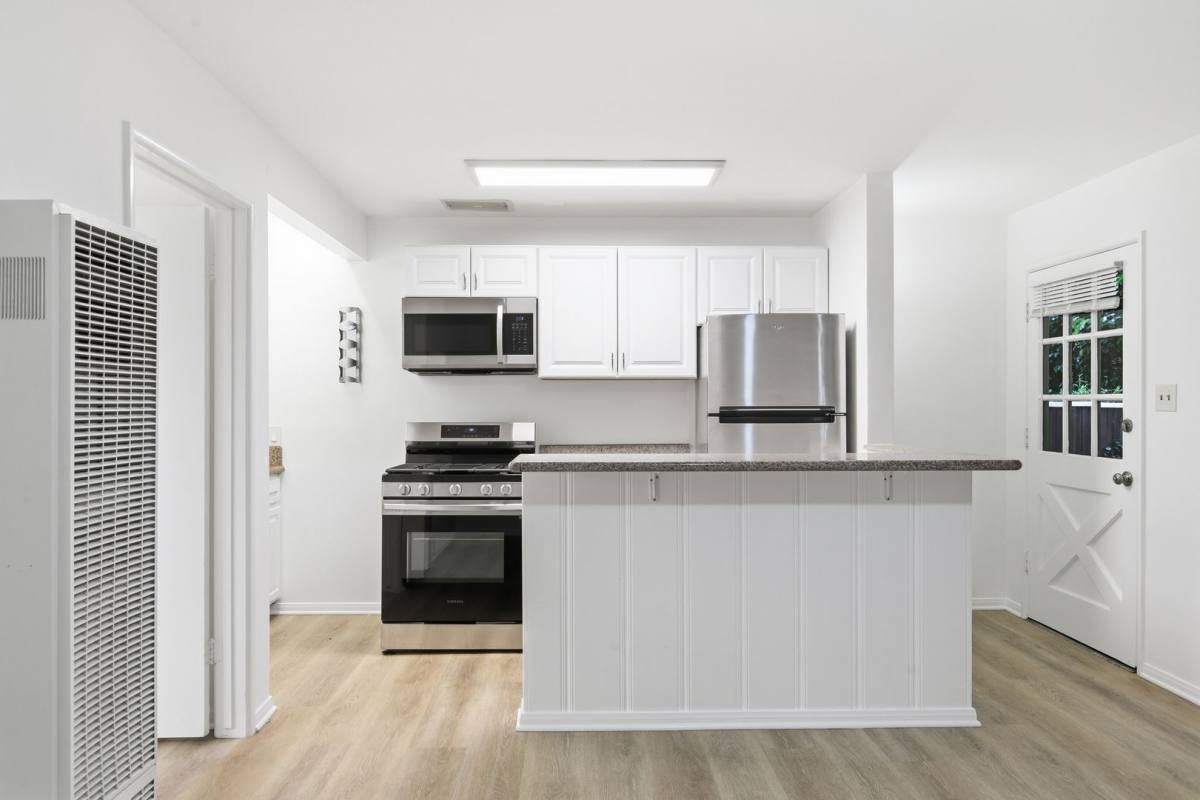 Apartment for rent at 1453 S Westgate Ave, Los Angeles, CA 90025