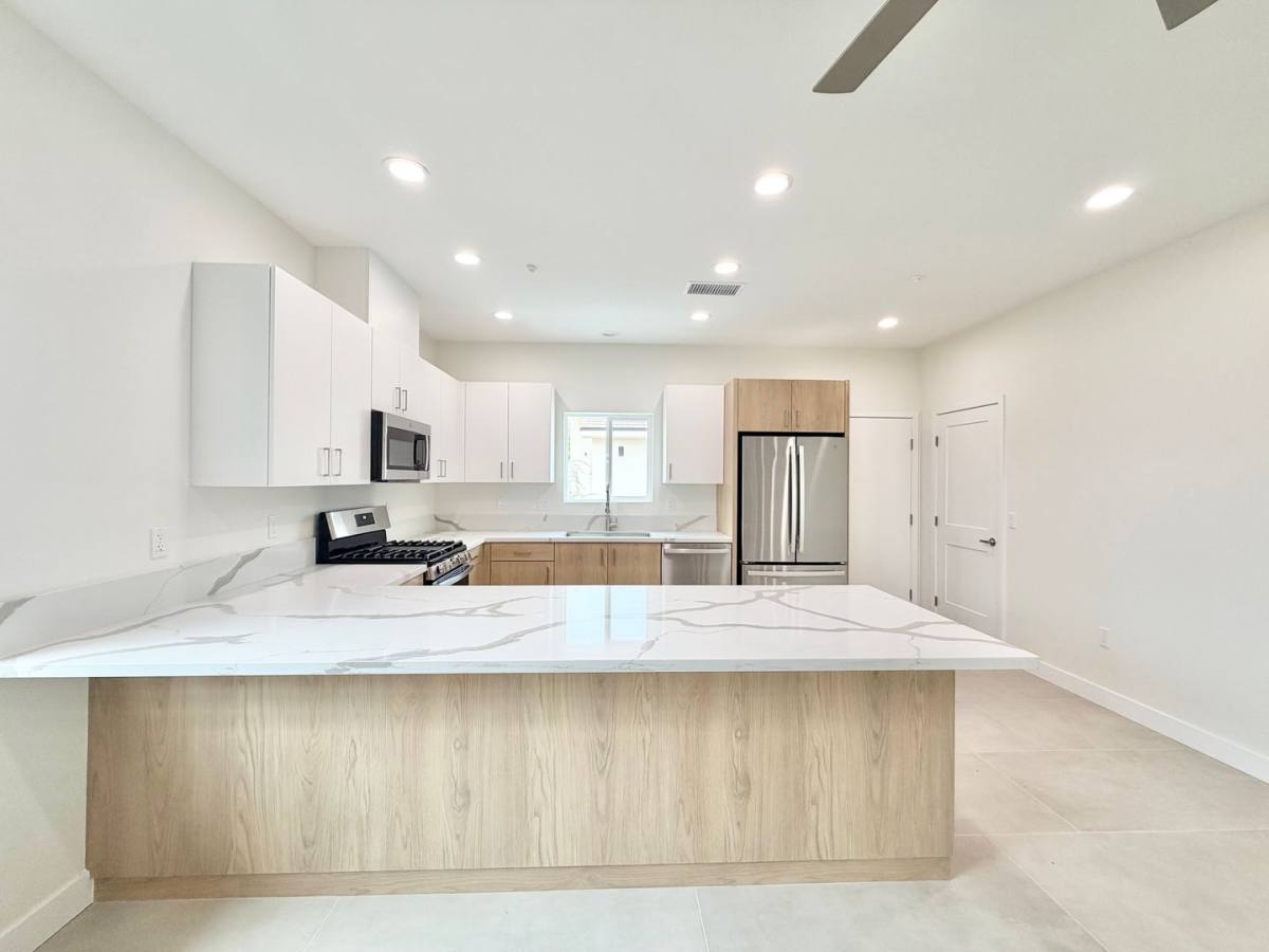 Townhouse for rent at 30125 - 30127 Avenida Juarez, Cathedral City, CA 92234