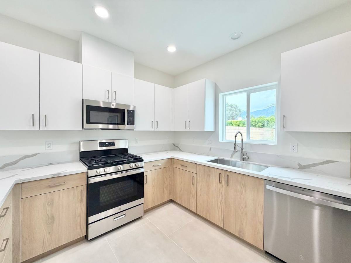 Townhouse for rent at 30125 - 30127 Avenida Juarez, Cathedral City, CA 92234