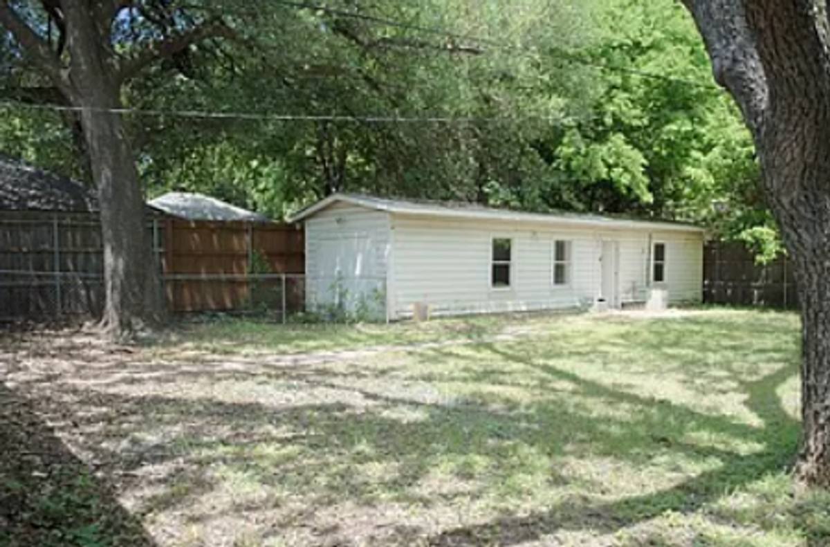 House for rent at 1117 W Tucker Blvd, Arlington, TX 76013