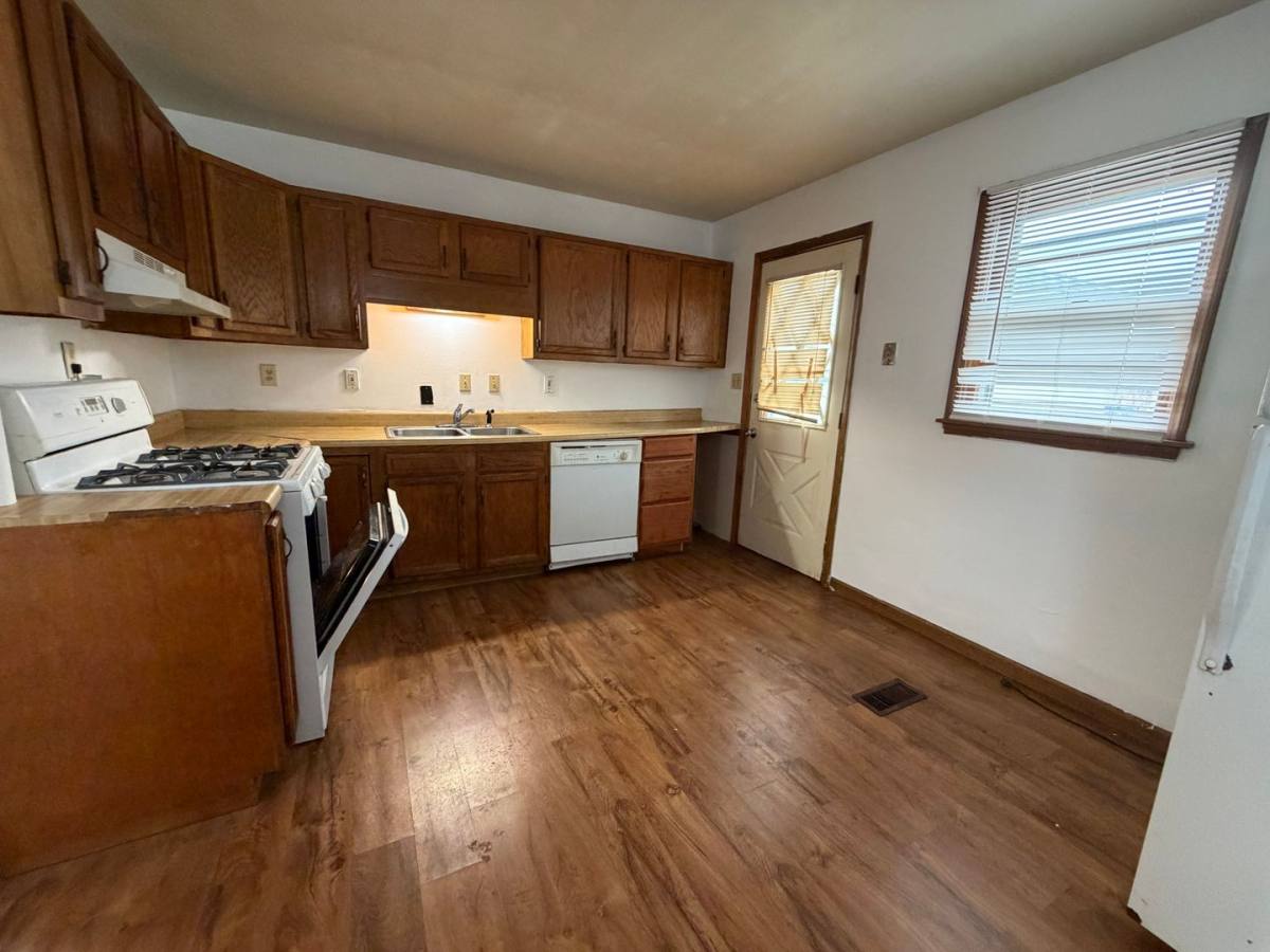 House for rent at 920 N 19th St, Springfield, IL 62702