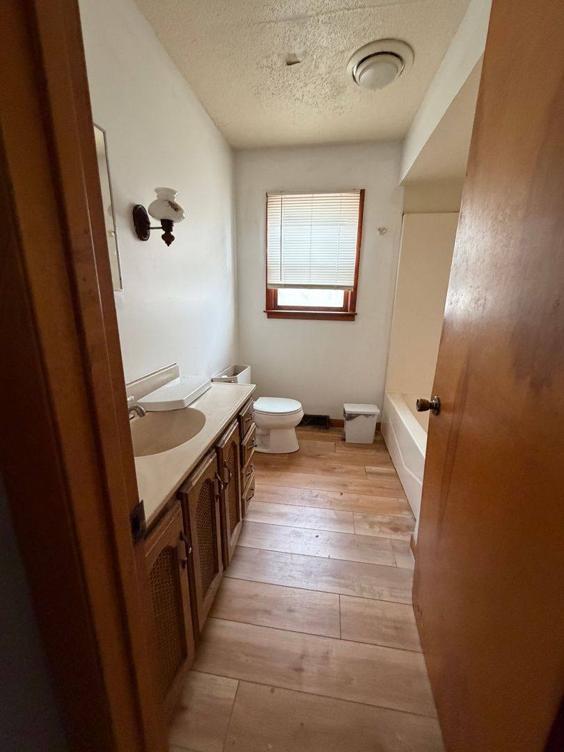 House for rent at 920 N 19th St, Springfield, IL 62702