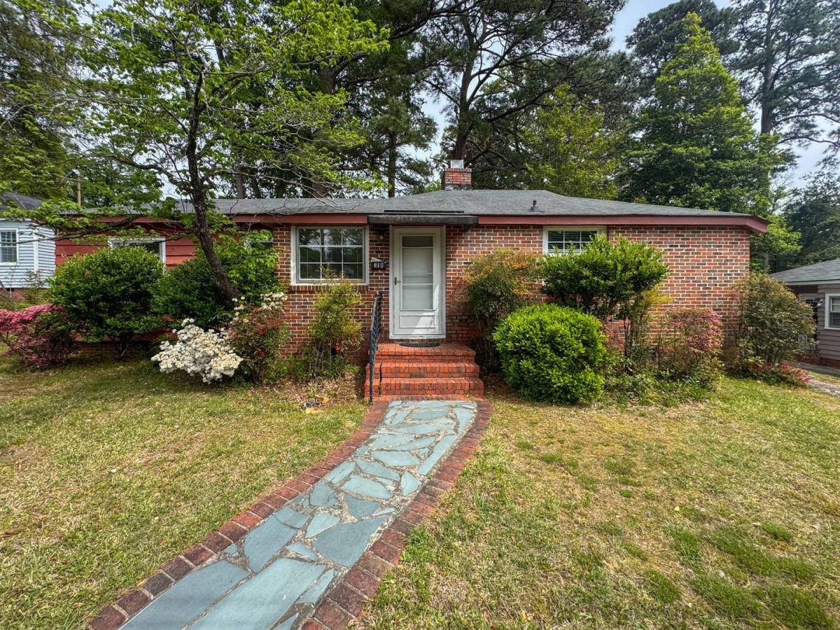 House for rent at 318 Fairwood Court, Fayetteville, NC 28305