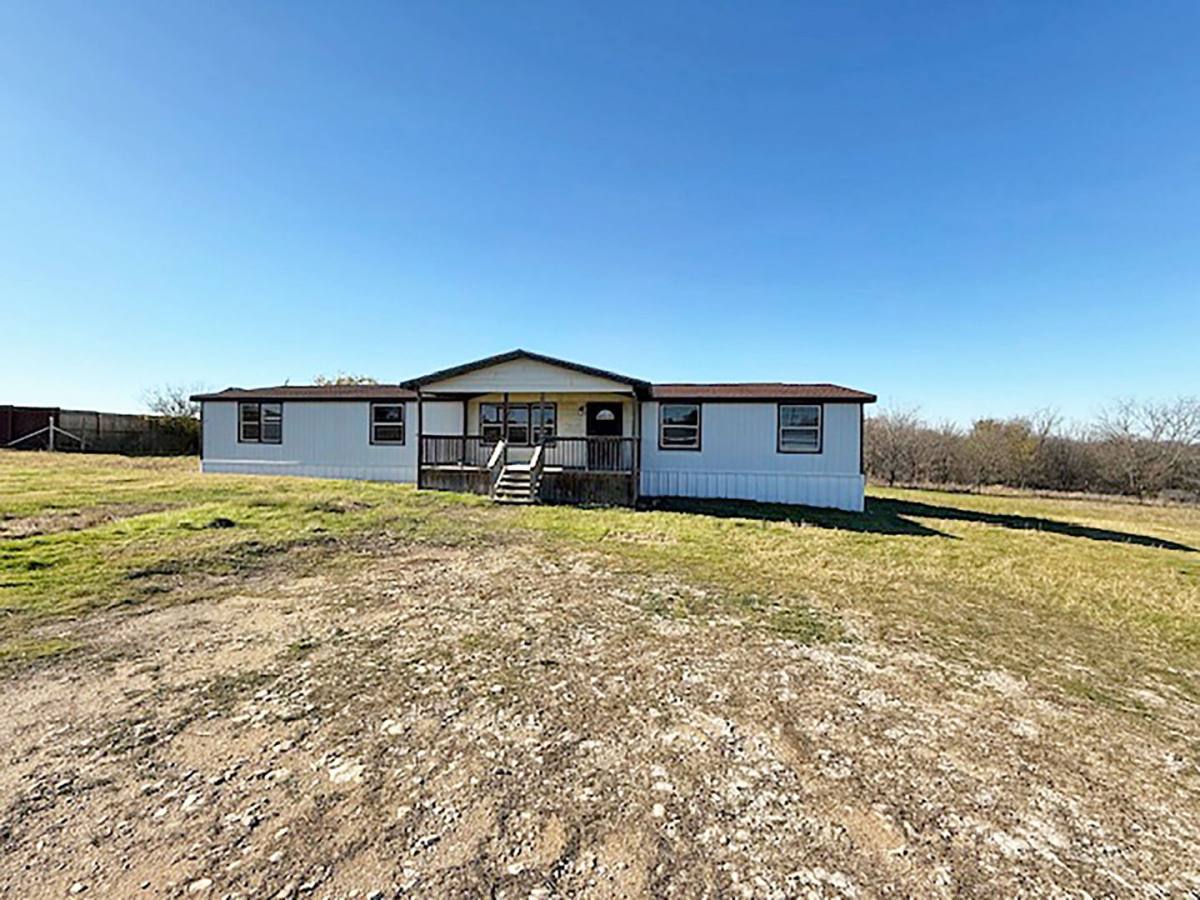House for rent at 348 Coyote Trail, Rhome, TX 76078