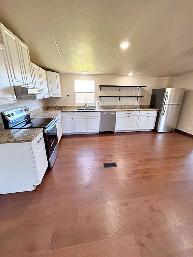 House for rent at 348 Coyote Trail, Rhome, TX 76078