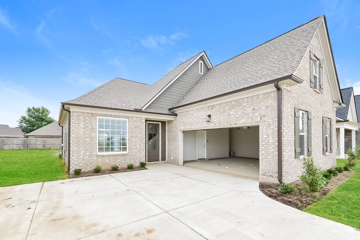 Apartment for rent at 9274 Lakeside Circle S, Walls, MS 38680