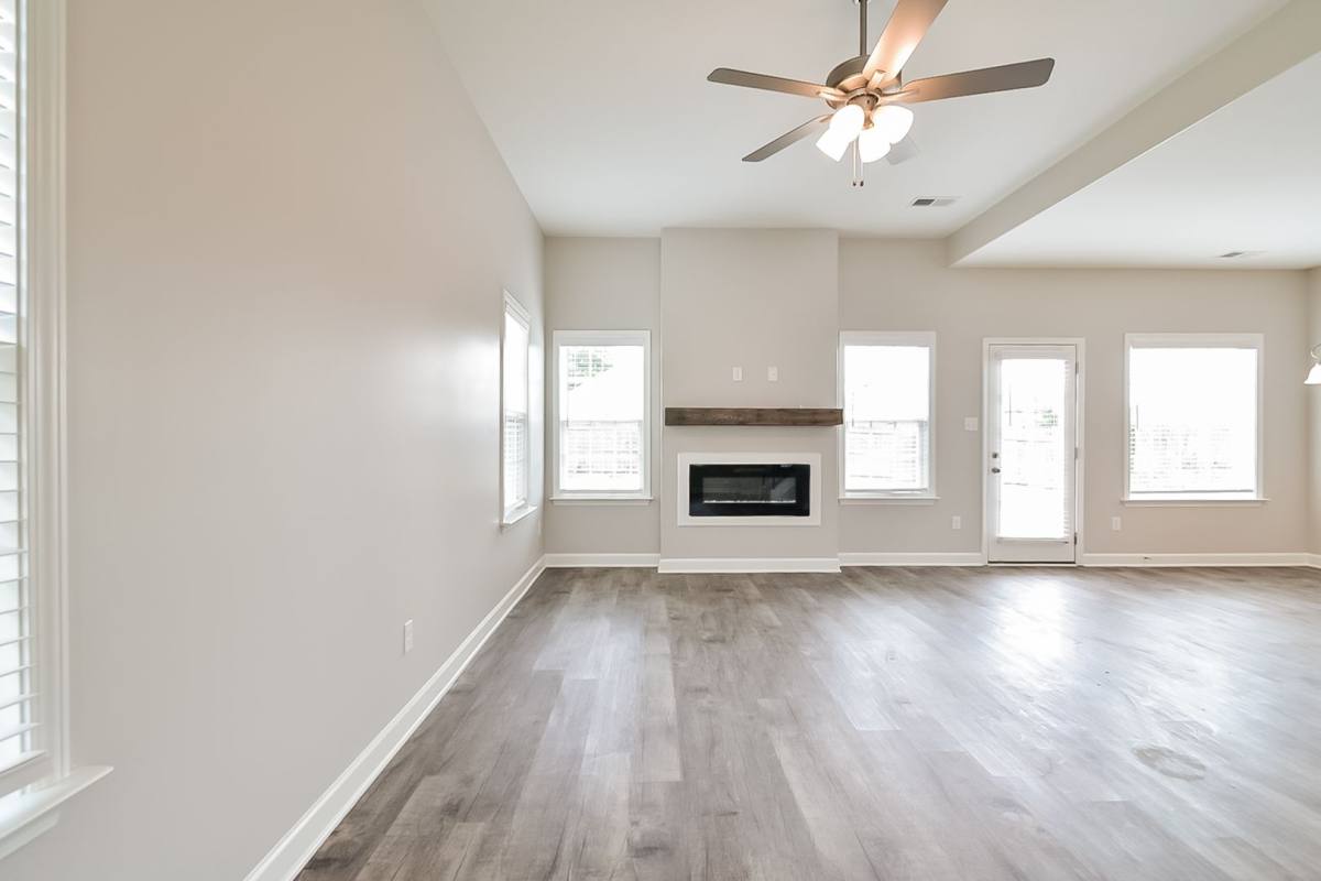 Apartment for rent at 9274 Lakeside Circle S, Walls, MS 38680
