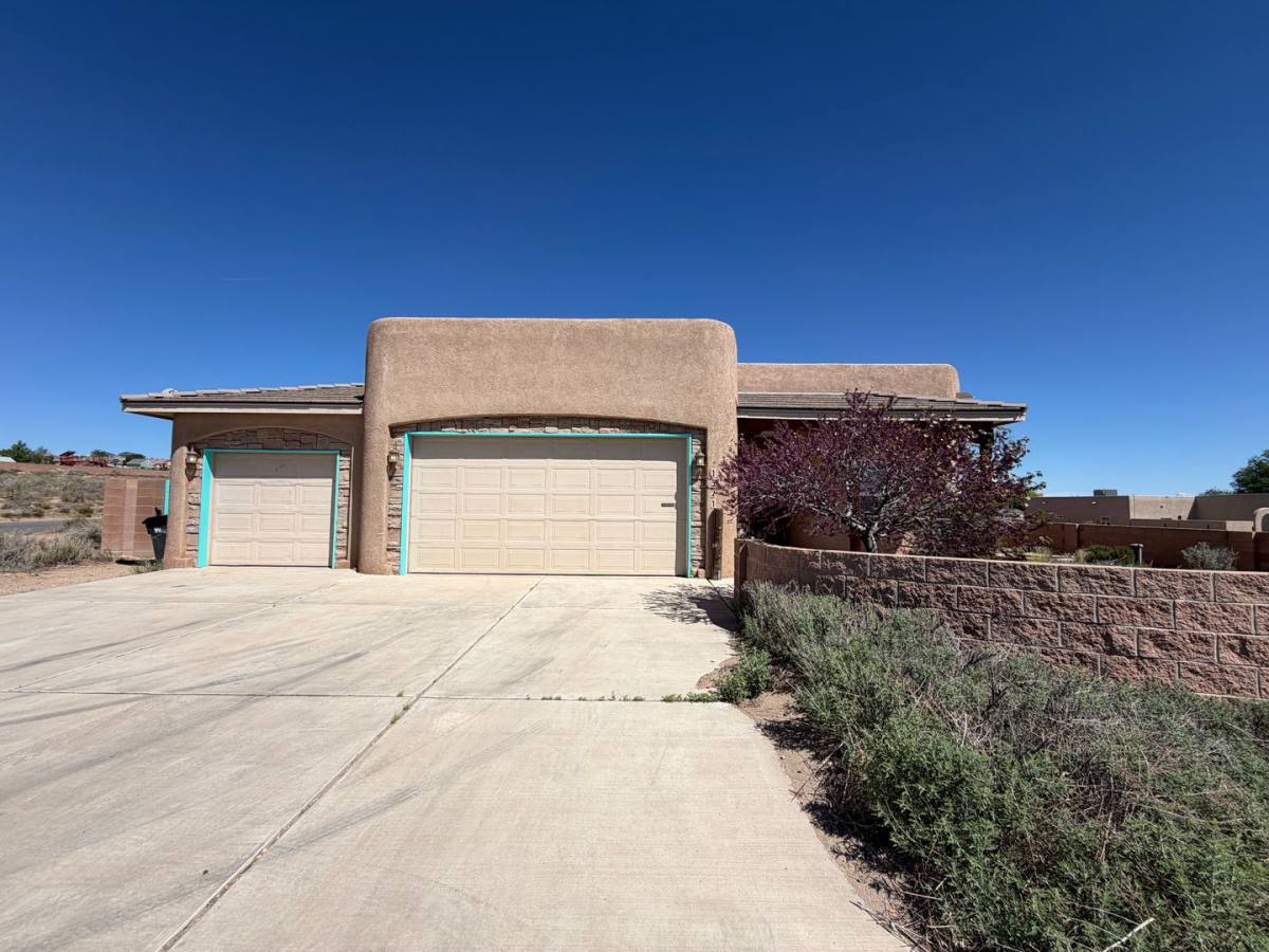 House for rent at 1521 Vargas Rd SE, Rio Rancho, NM 87124