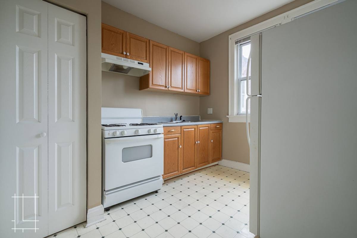 Apartment for rent at 2487-2491 Summit St, Columbus, OH 43202