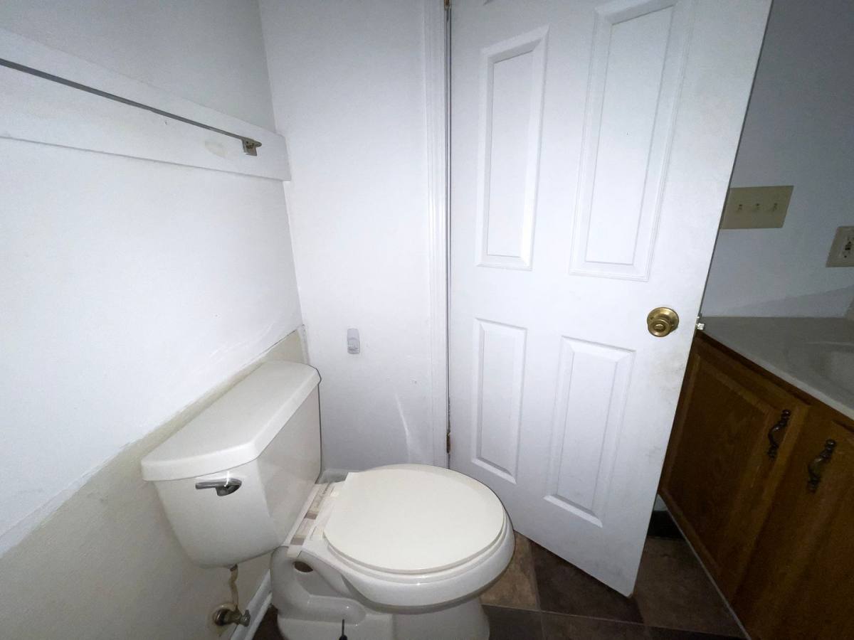 Apartment for rent at 114 E 8th St, Muncie, IN 47302