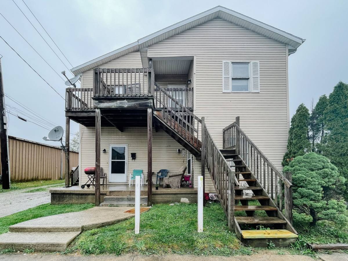 Apartment for rent at 114 E 8th St, Muncie, IN 47302