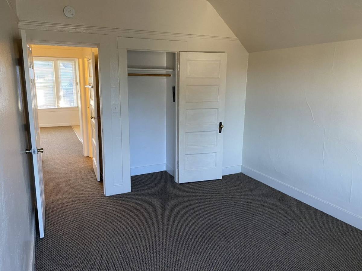 Apartment for rent at 934 Georgia St, Vallejo, CA 94590