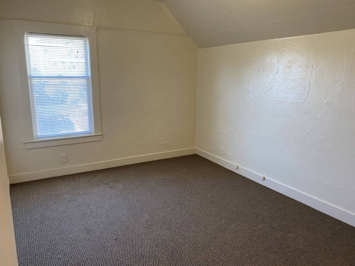 Apartment for rent at 934 Georgia St, Vallejo, CA 94590