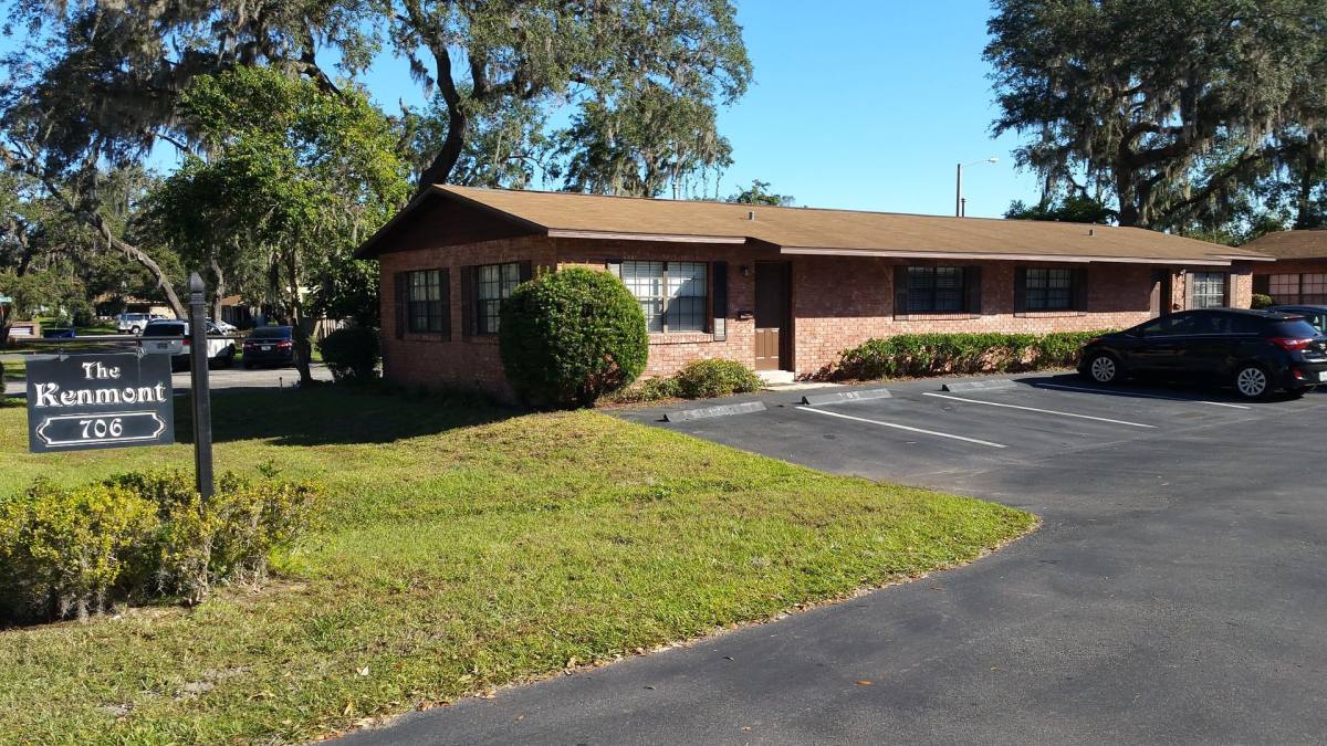 Apartment for rent at 706 Lee St, Leesburg, FL 34748