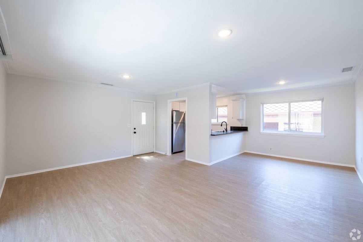 Townhouse for rent at 5302 Colodny Dr, Agoura Hills, CA 91301