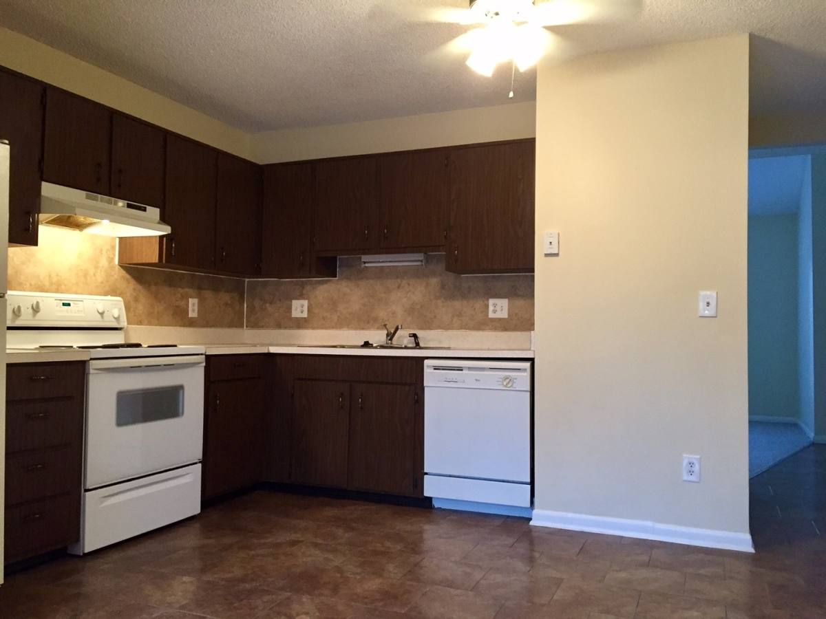 Townhouse for rent at 828 W 25th St, Sanford, FL 32771