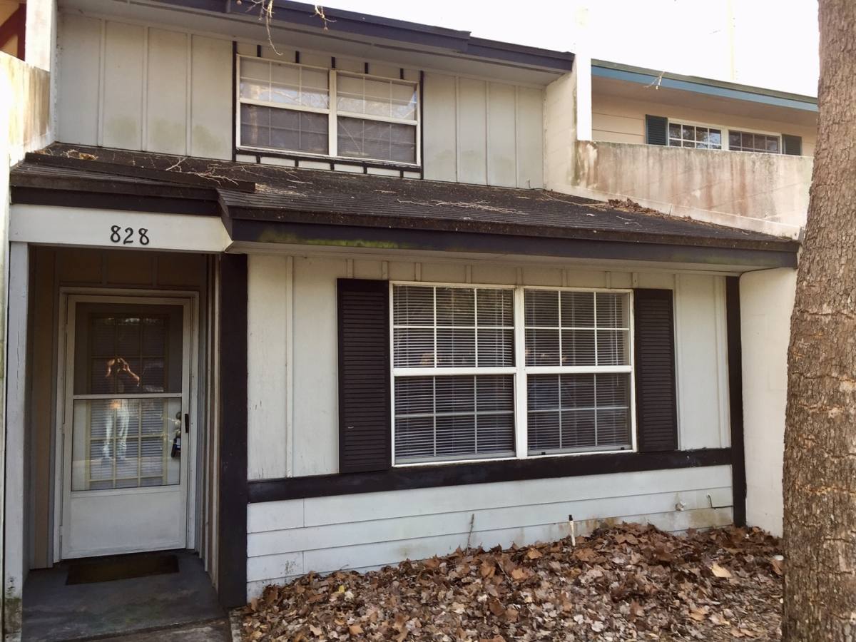 Townhouse for rent at 828 W 25th St, Sanford, FL 32771