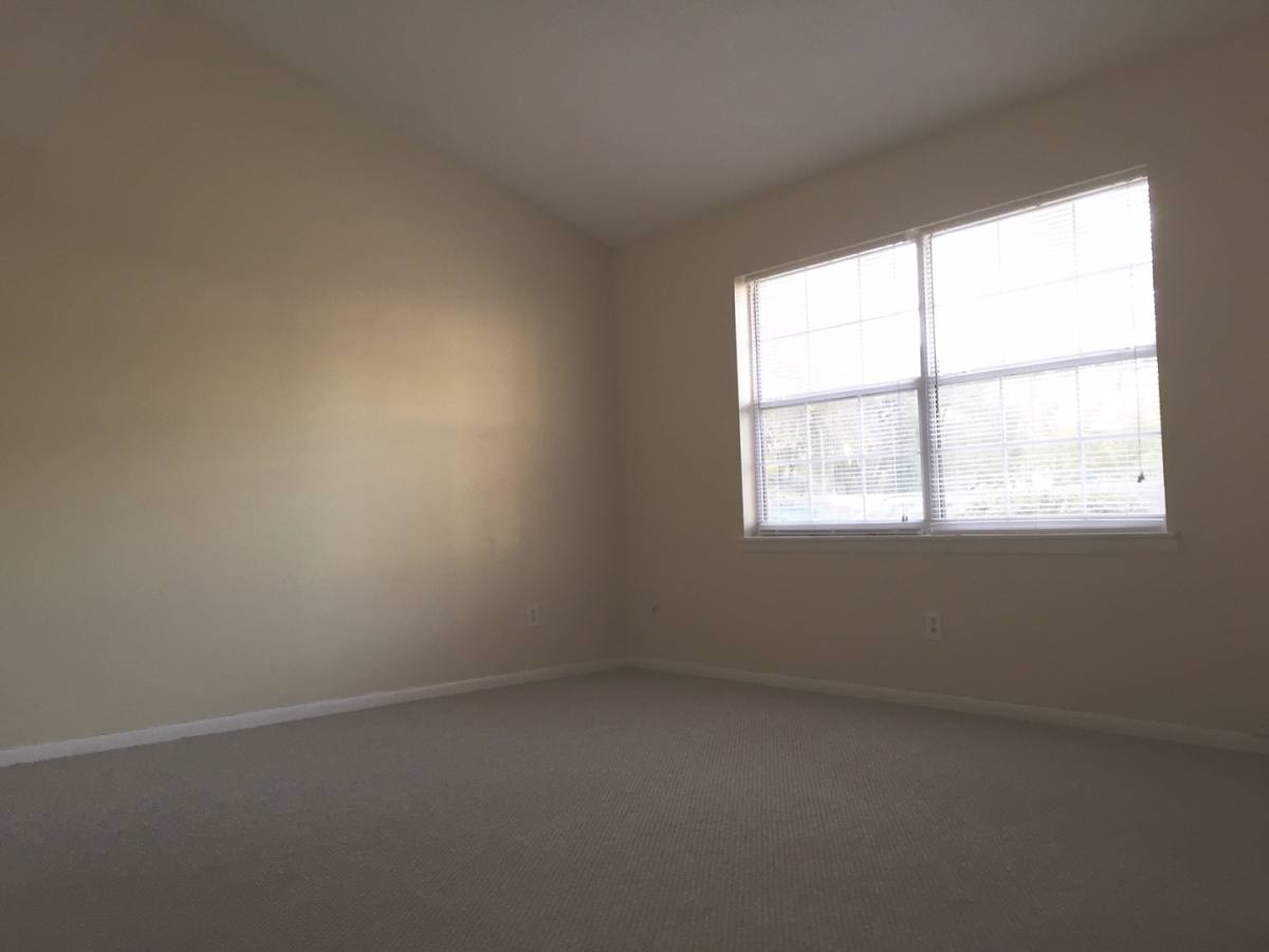 Townhouse for rent at 828 W 25th St, Sanford, FL 32771