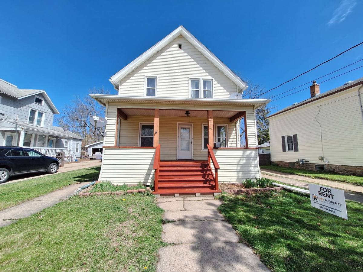 344 1st St, Menasha, WI 54952 (#83399313) | RentalSource