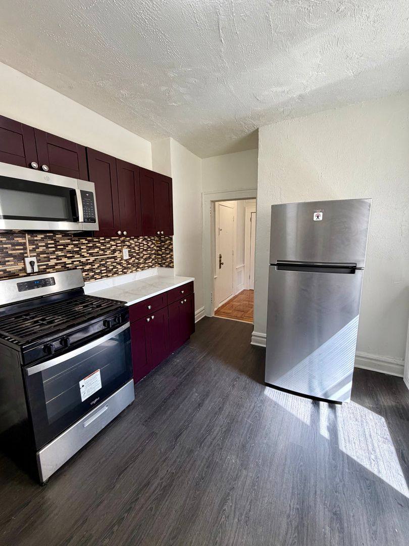 Apartment for rent at 169 N Arlington Ave, East Orange, NJ 07017