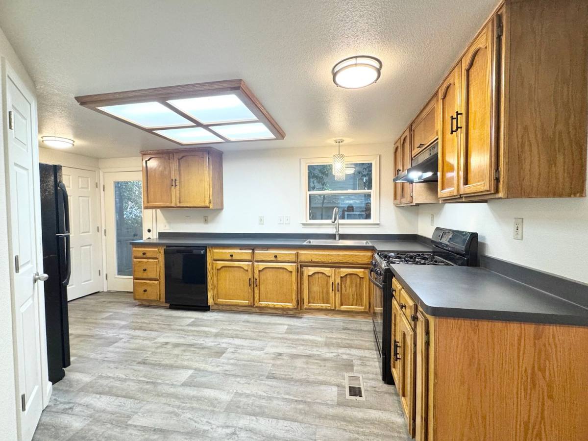 Apartment for rent at 148 Sequoyah Ave, Chico, CA 95926