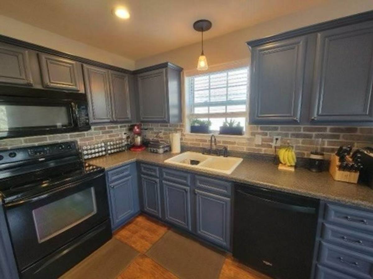 House for rent at 230 Settlers Pass, Waynesville, MO 65583