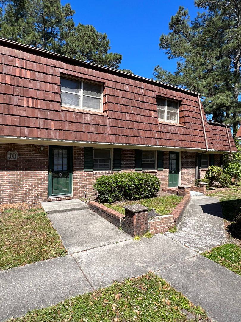 Townhouse for rent at 1025 Carolina Rd #DD-3, Conway, SC 29526