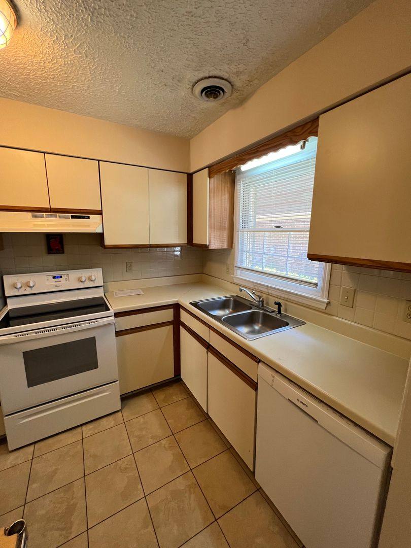 Townhouse for rent at 1025 Carolina Rd #DD-3, Conway, SC 29526