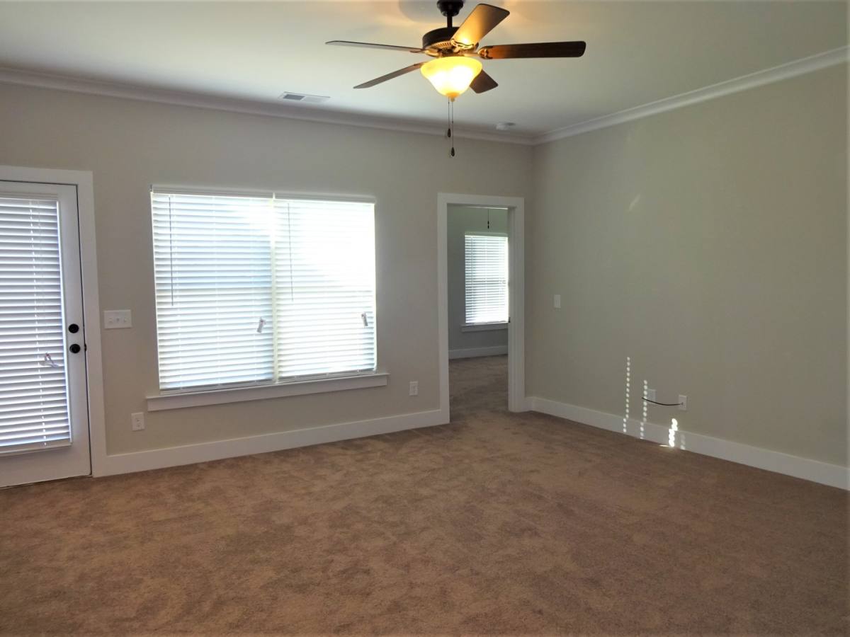 House for rent at 316 Union Station Dr, Calera, AL 35040