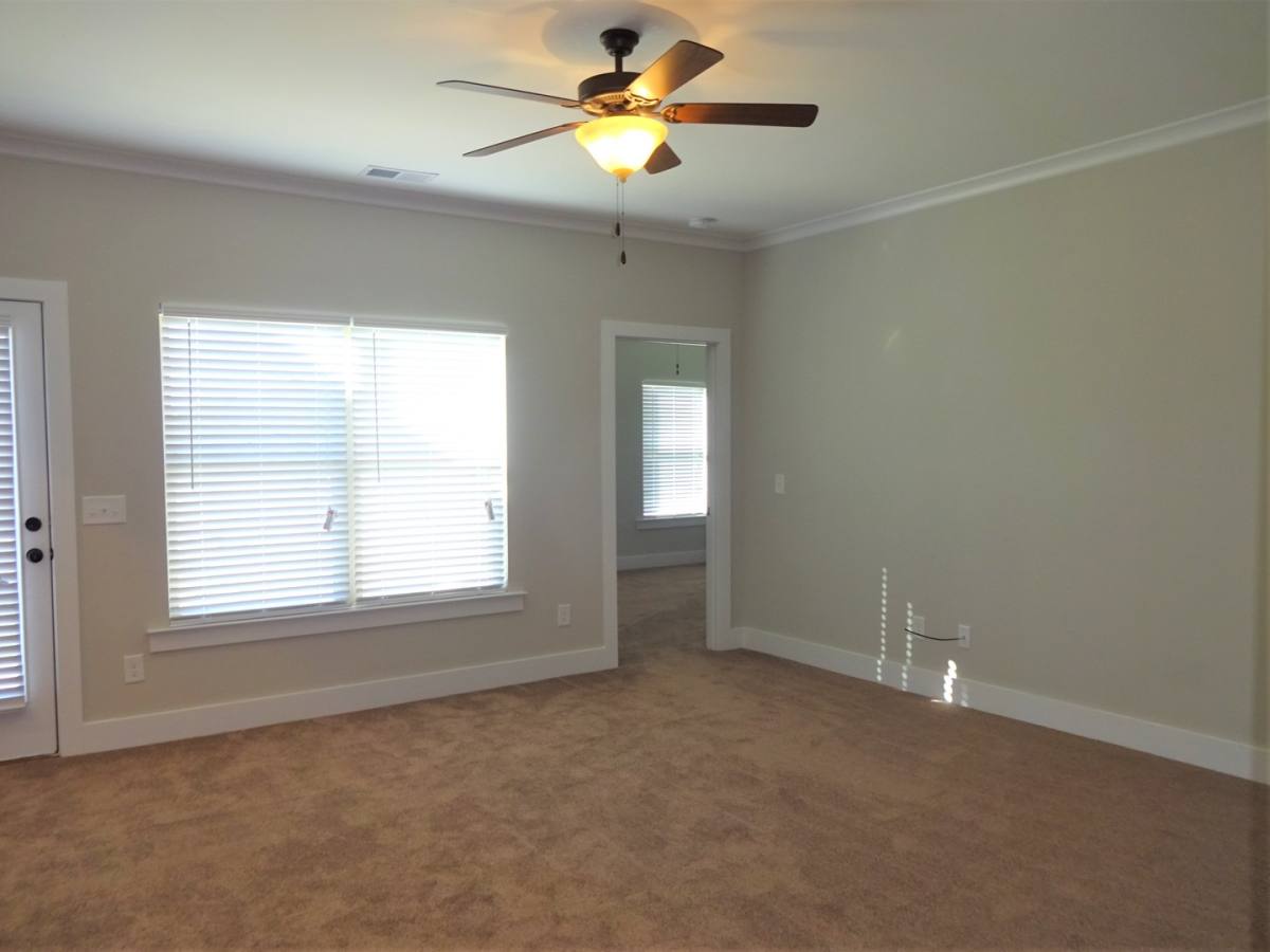 House for rent at 316 Union Station Dr, Calera, AL 35040