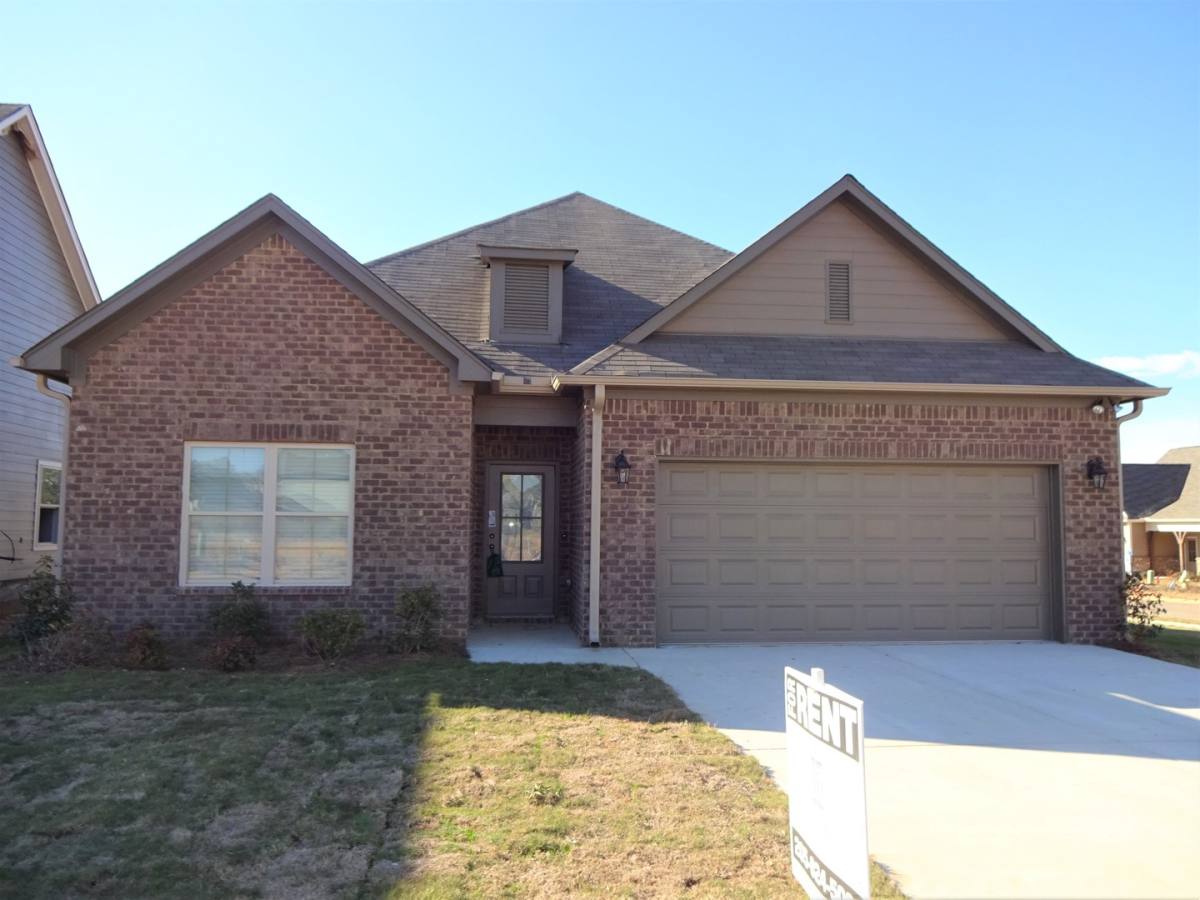House for rent at 316 Union Station Dr, Calera, AL 35040