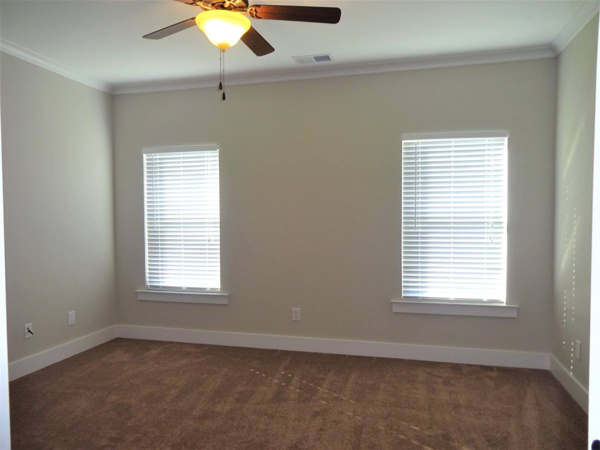 House for rent at 316 Union Station Dr, Calera, AL 35040