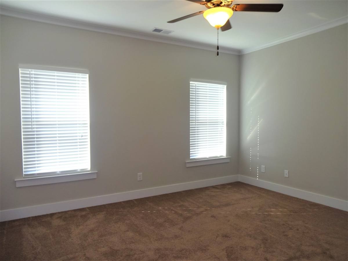 House for rent at 316 Union Station Dr, Calera, AL 35040