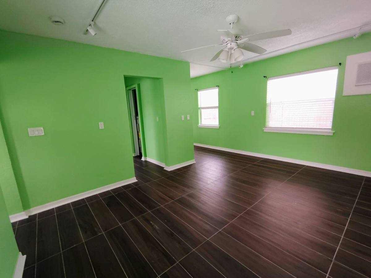 Apartment for rent at 115 145th Ave E, Saint Petersburg, FL 33708