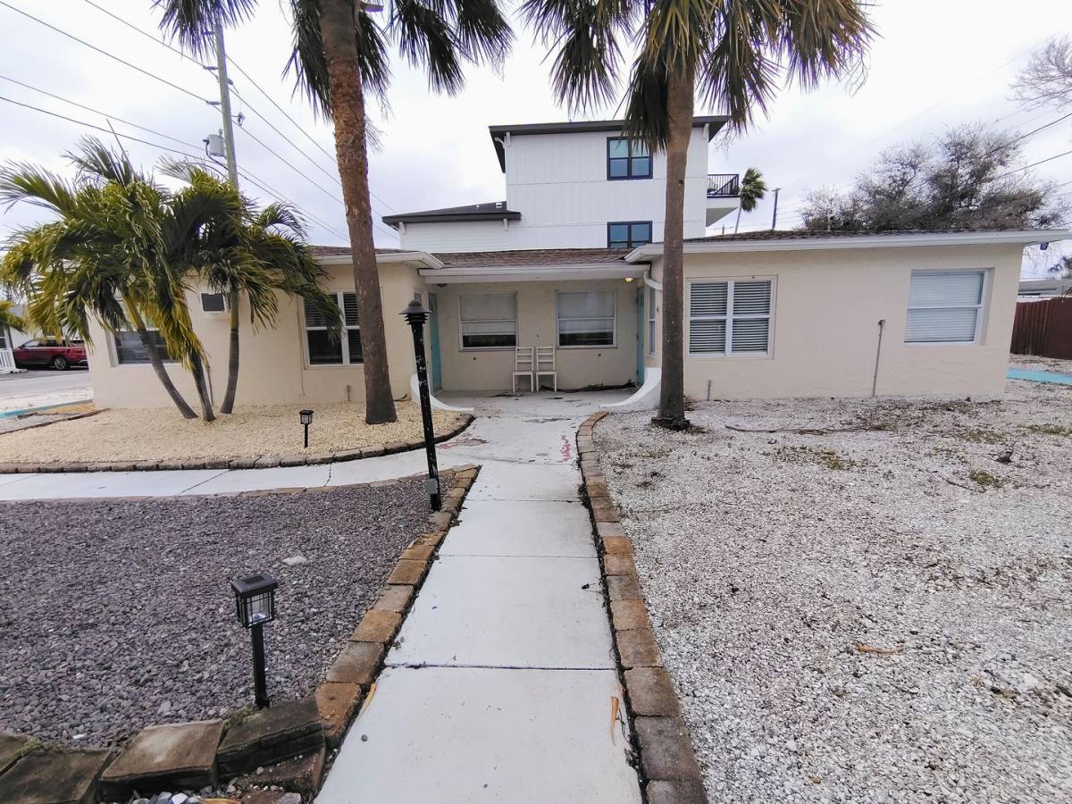 Apartment for rent at 115 145th Ave E, Saint Petersburg, FL 33708