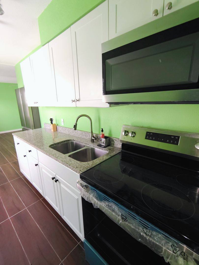 Apartment for rent at 115 145th Ave E, Saint Petersburg, FL 33708