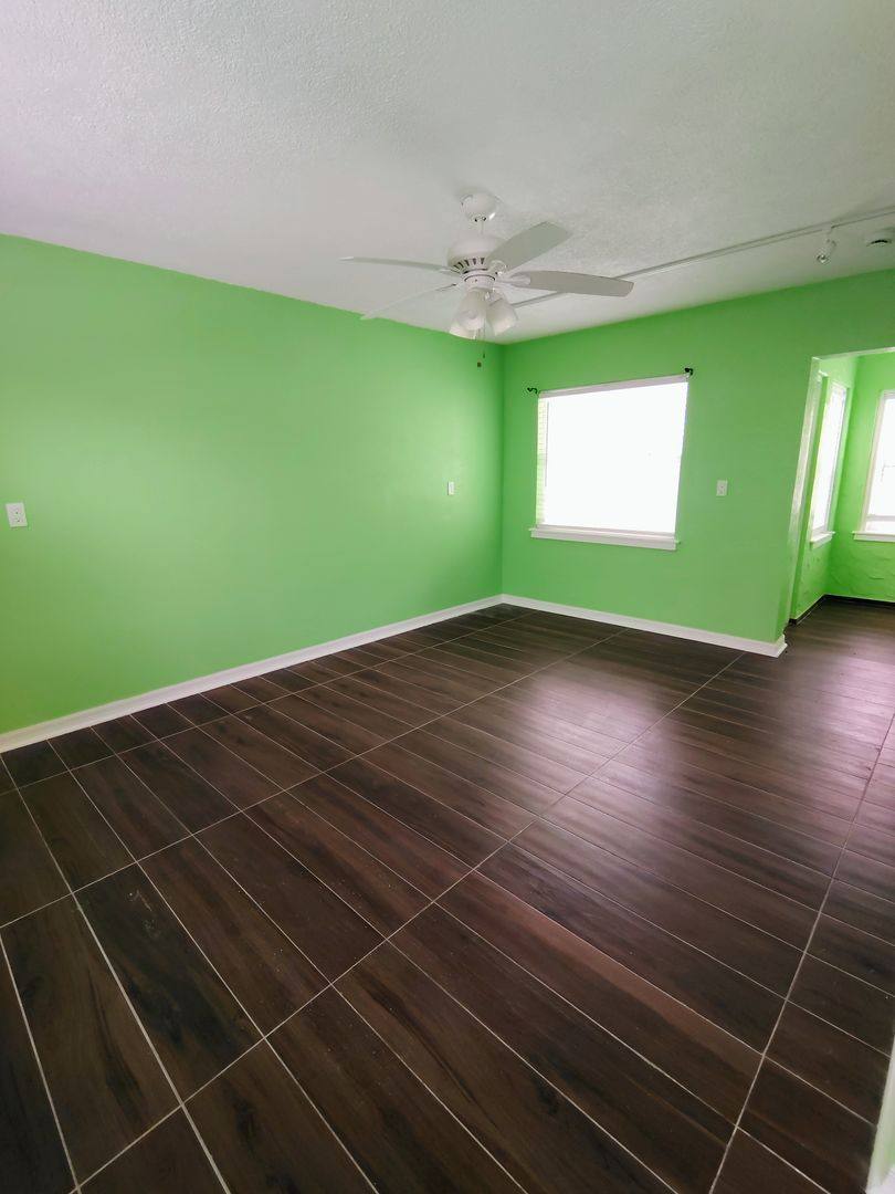 Apartment for rent at 115 145th Ave E, Saint Petersburg, FL 33708