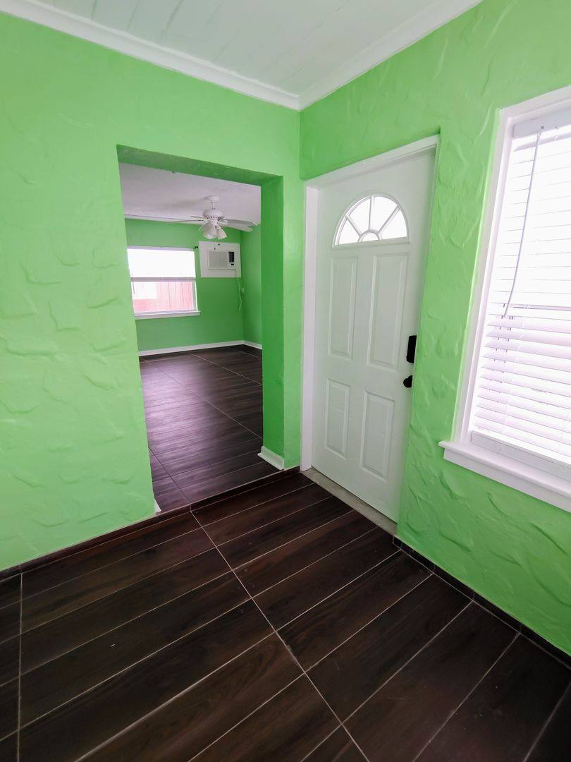 Apartment for rent at 115 145th Ave E, Saint Petersburg, FL 33708