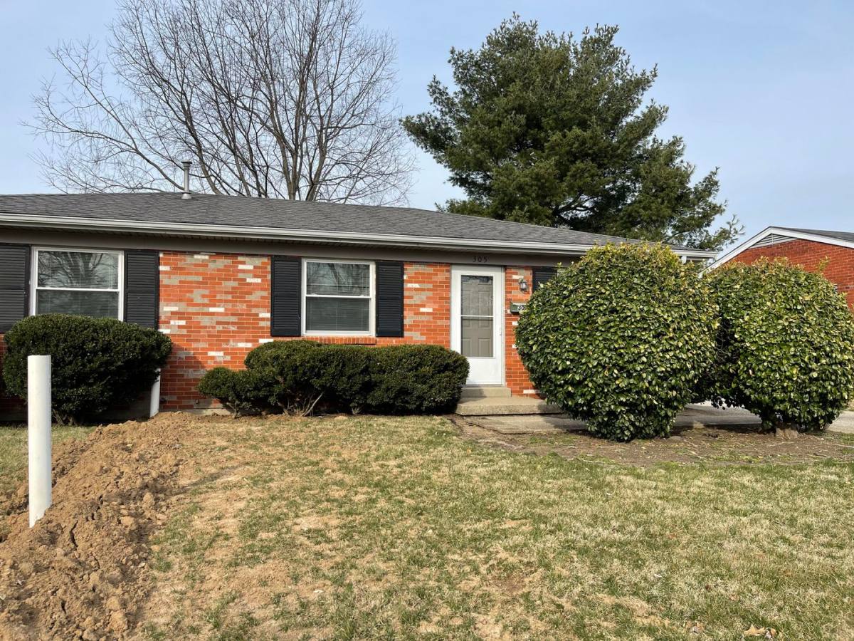 House for rent at 305 Harvard Dr, Lexington, KY 40517