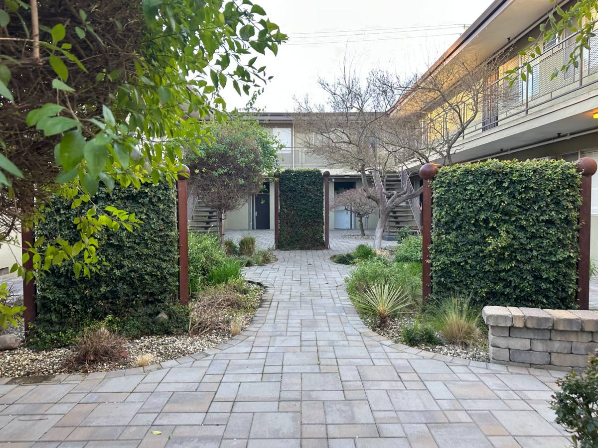 Apartment for rent at 1716 O St, Sacramento, CA 95811