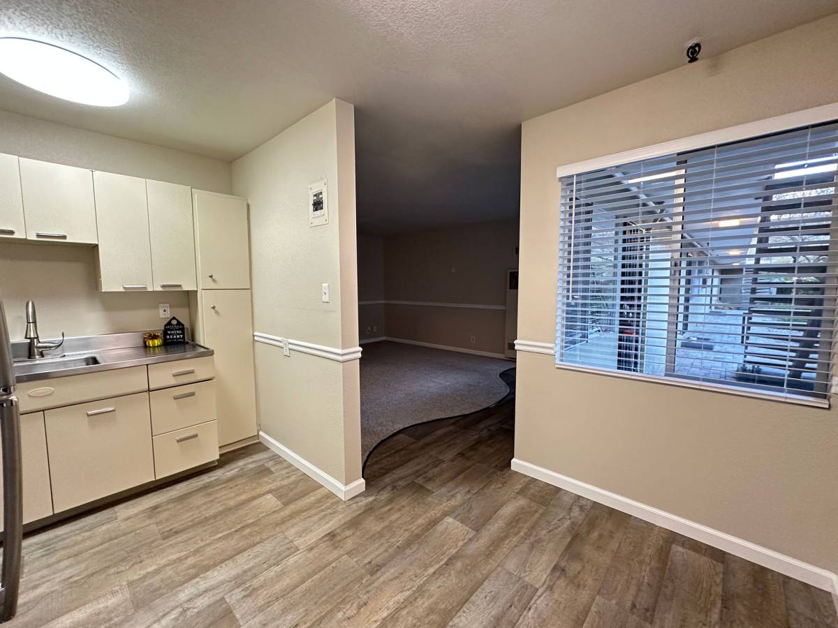 Apartment for rent at 1716 O St, Sacramento, CA 95811